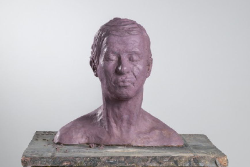 BUST I (2014). Tierra cocida policromada (temple de huevo). | © Jordi Geli BUST I (2014). Tierra cocida policromada (temple de huevo). | © Jordi Geli