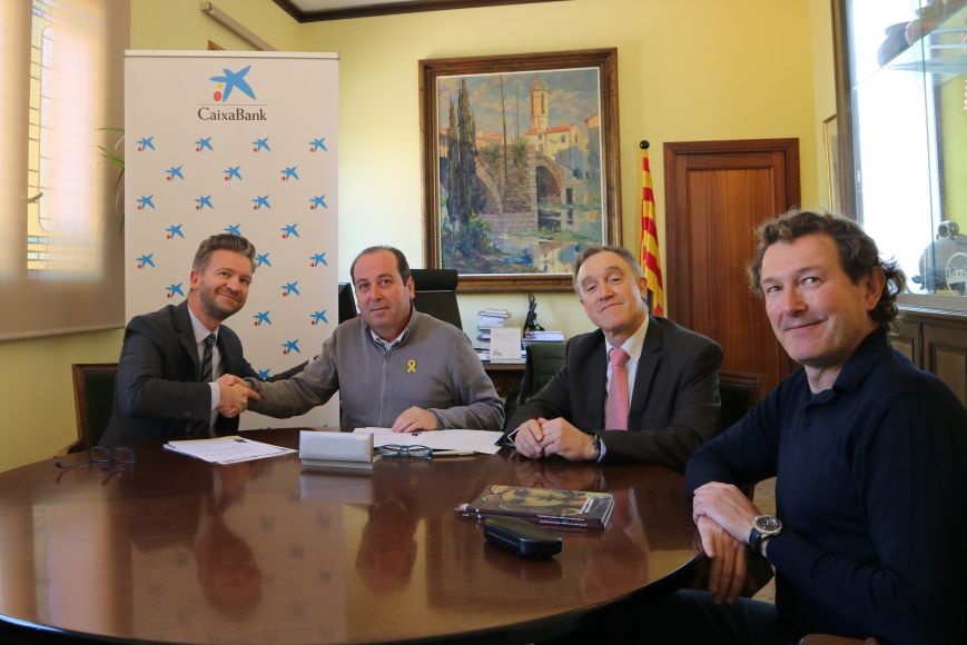 Esquerra a dreta: David Vilanova, Director de l’Àrea de Negoci de CaixaBank a l’Empordà; Lluís Sais, alcalde de la Bisbal d'Empordà; Rafel Mateu, director de l’oficina Store CaixaBank de la Bisbal d’Empordà i Xavier Rocas, conservador del Terracotta Museu | © Terracotta Museu Esquerra a dreta: David Vilanova, Director de l’Àrea de Negoci de CaixaBank a l’Empordà; Lluís Sais, alcalde de la Bisbal d'Empordà; Rafel Mateu, director de l’oficina Store CaixaBank de la Bisbal d’Empordà i Xavier Rocas, conservador del Terracotta Museu | © Terracotta Museu