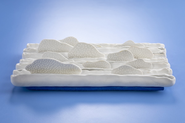 Ones blanques al mar, 2019. Porcellana. 29 x 16 x 7 cm. | © Jordi Geli