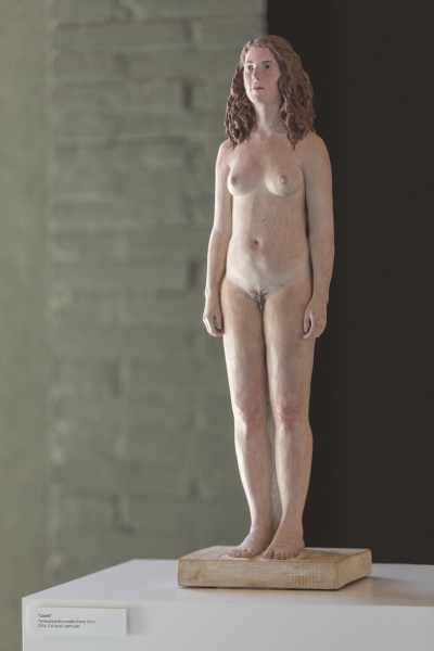 LAURA (2014). Tierra cocida policromada (temple de huevo). Colección particular. | © Jordi Geli