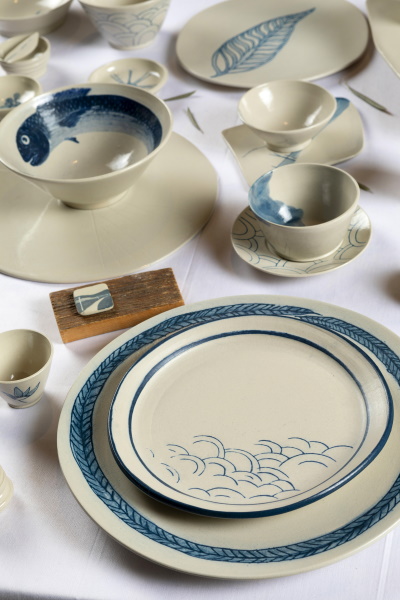 TXITXARRA. Gres tornejat i modelat, pintat amb engalbes sota coberta. Cuit a 1280°C. | © Jordi Geli / Terracotta Museu