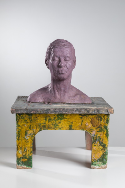 BUST I (2014). Tierra cocida policromada (temple de huevo). | © Jordi Geli