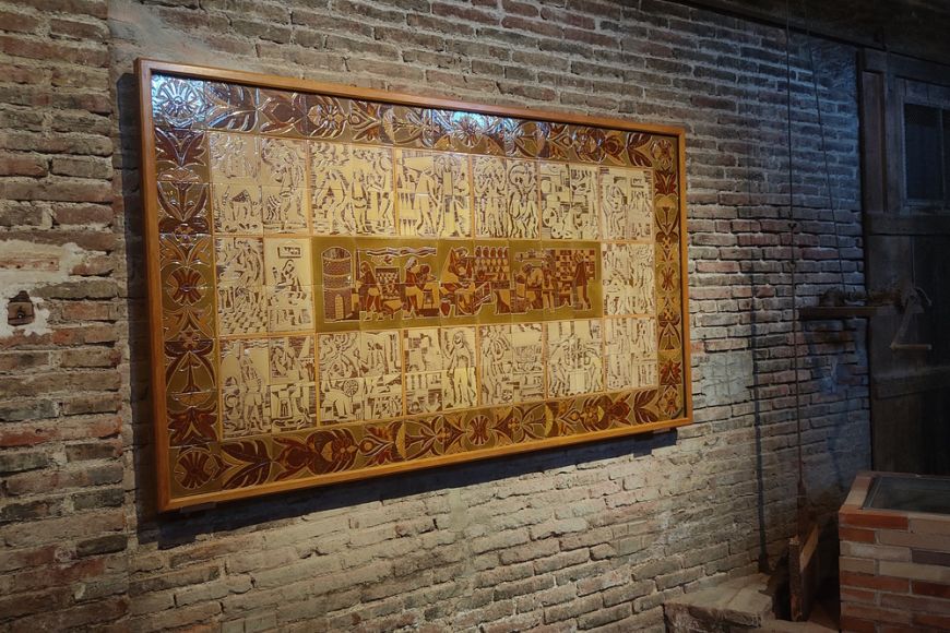 Mural dels oficis, de Josep Vilà-Clara Garriga | © Fotografia: Terracotta Museu Mural dels oficis, de Josep Vilà-Clara Garriga | © Fotografia: Terracotta Museu