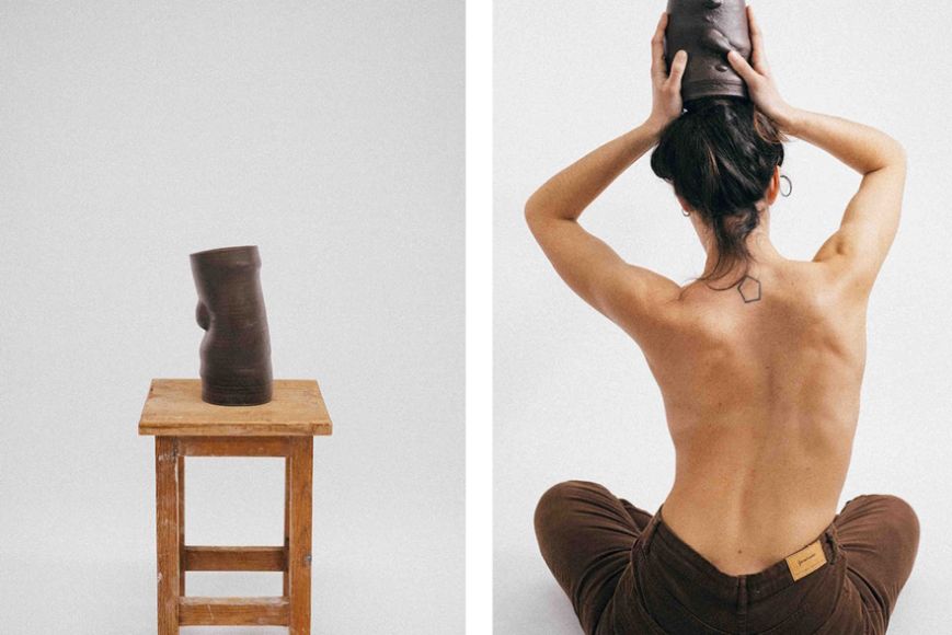 40° Cuatro fotografías, varias piezas y la ceramista de espaldas